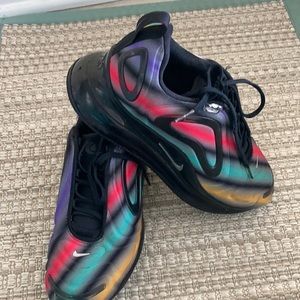 Nike 5Y Boys 720 Aimax Sneakers